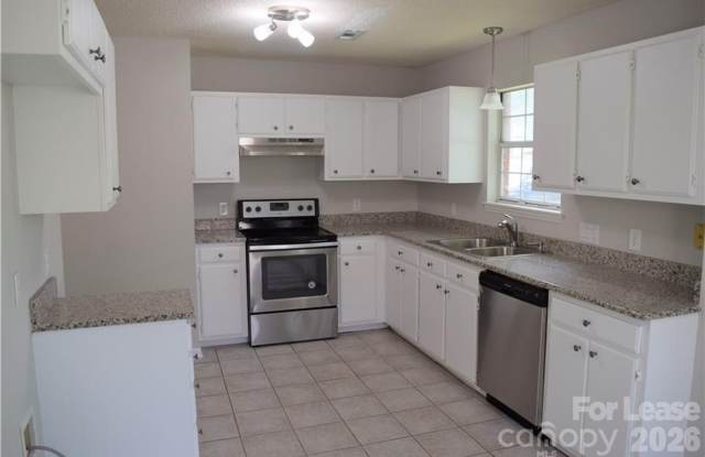 Home w/ Great curb appeal, all one level living Gallery 4