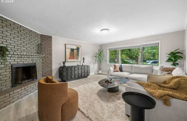 Updated renovations 3BD 2BA 1,050SQ FT in Lake Oswego Gallery 3