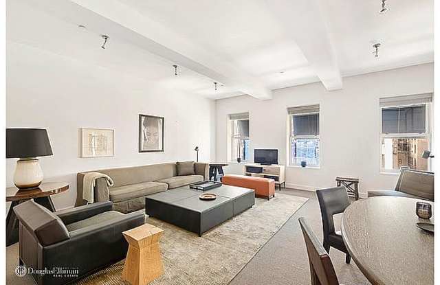 34 E 61st St Gallery 2