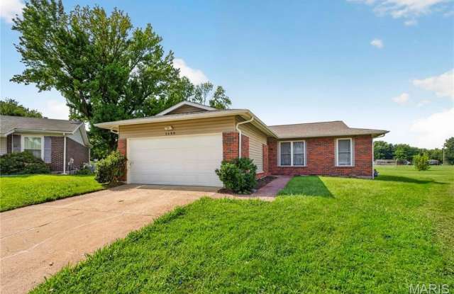 3689 Whispering Woods Drive Gallery 3