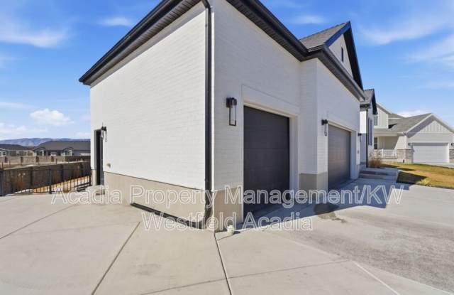 1437 West Valley Drive Gallery 4
