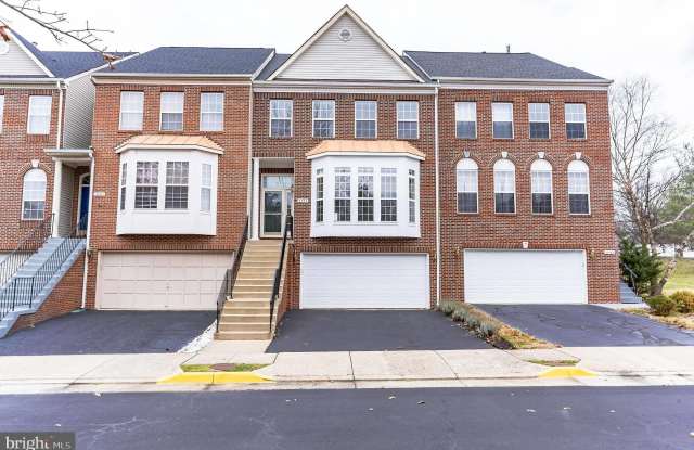 4745 GREAT HERON CIRCLE - 4745 Great Heron Circle, Fair Lakes, VA 22033