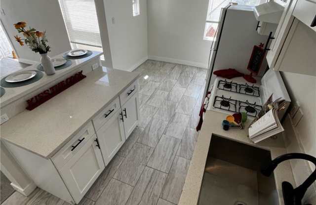 4518 S Normandie Avenue photos photos