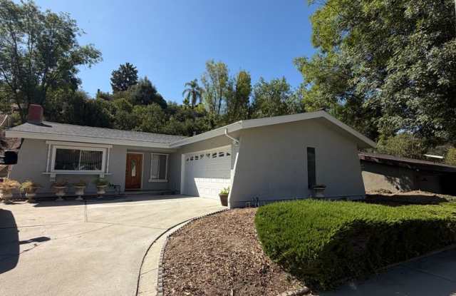 3 bed, 2 bath single story home in West Hills photos photos