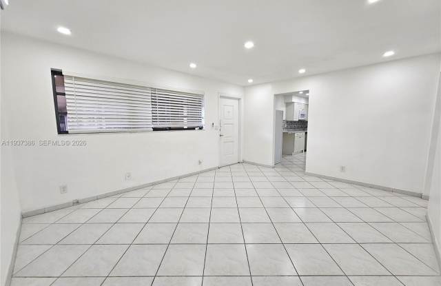 5401 Hollywood Blvd photos photos