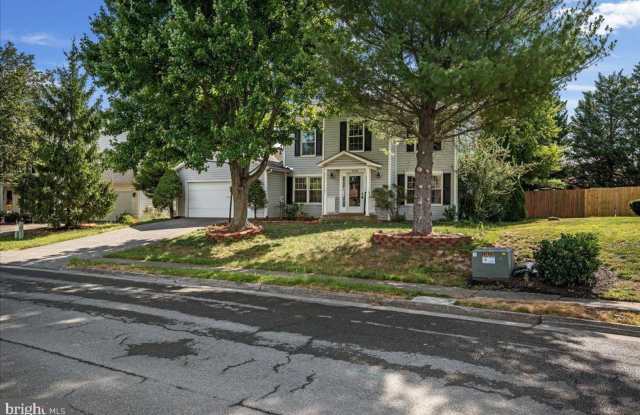 Welcome to 2636 Stonegate Drive! Gallery 3