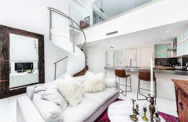 7744 Collins Ave photos photos