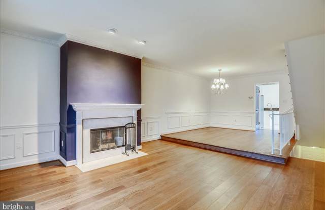 4609 MACARTHUR BOULEVARD NW Gallery 2