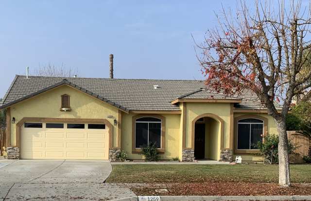 3 Bedroom Home 2 Bath Solar Home Gallery 1