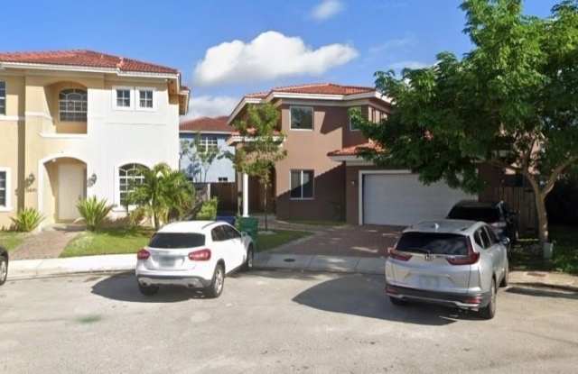15631 SW 11th Ter Gallery 1