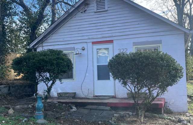 Spacious 1 bedroom Home in Madison - 322 Cumberland Avenue, Nashville, TN 37115 Spacious 1 bedroom Home in Madison - 322 Cumberland Avenue, Nashville, TN 37115