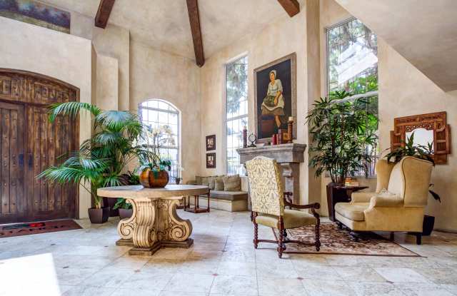 L'Estancia Gallery 3