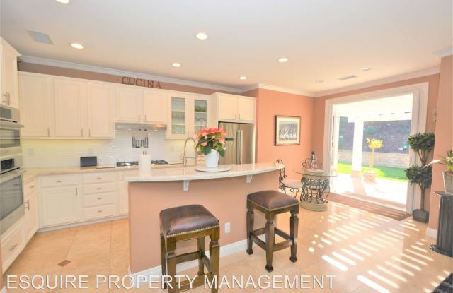 4148 MOUNTAIN CREEK DR Gallery 3