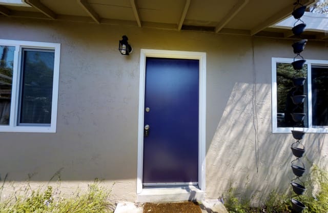 1312 Cedar St # B photos photos