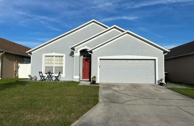 AVALIABLE May 1st! Charming 4/2 located in Davenport! Gated Community! photos photos
