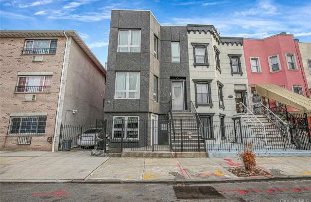 1312 Putnam Avenue Gallery 1