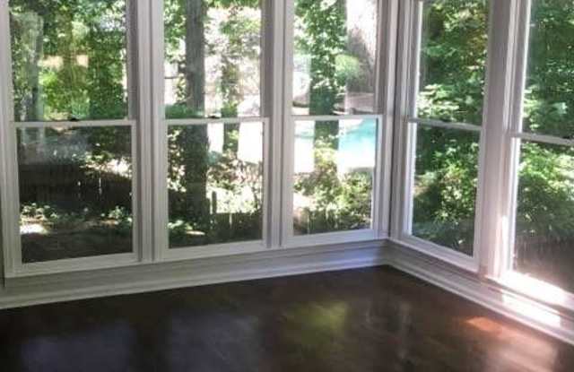 1828 Jacksons Creek Drive Gallery 4