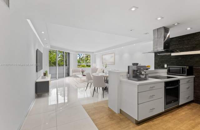 181 Crandon Blvd photos photos