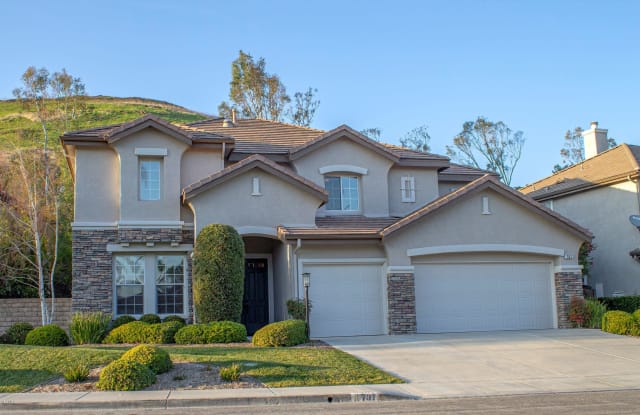 707 Eisenhower Way - 707 Eisenhower Way, Simi Valley, CA 93065