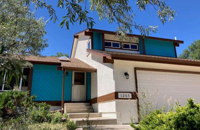 Westside 4 Bedroom with AC! photos photos