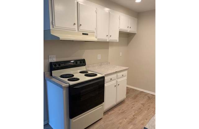 838 E Fairway Drive Gallery 3
