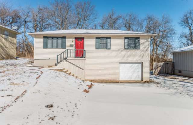 7900 East 103rd Terrace Gallery 1
