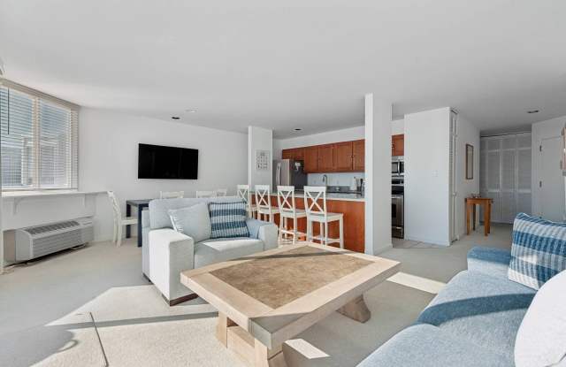 259 Dune Road Gallery 4
