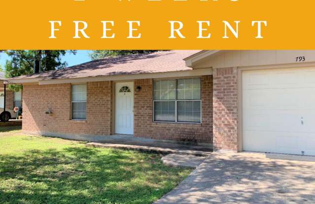 Walk to Torrey Park, Live Minutes from Historic Gruene! 2/1/1 Duplex with Refrigerator Included / NBISD *2 weeks free rent off the first full month* - 793 Albert Street, New Braunfels, TX 78130