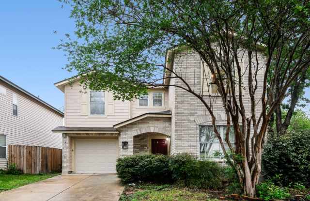 FRESHLY PAINTED  |  OPEN CONCEPT  |  NEAR SCHOOLS & SHOPPING photos photos