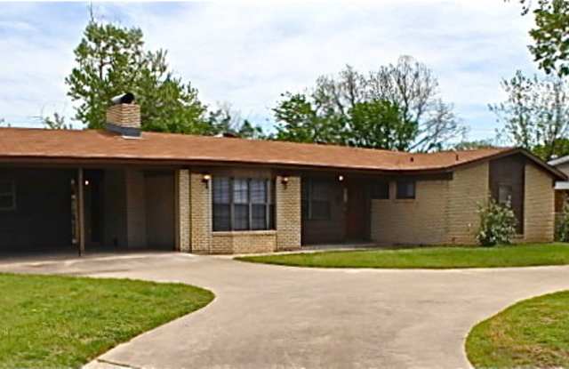 Location  Curb Appeal! 3 Bdr, 2 Full Bath, 2 Car Carport, Extra Driveway Parking, and More! photos photos