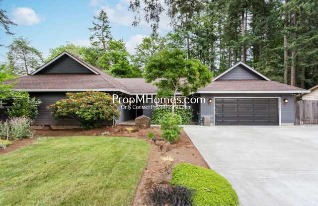Updated 5 Bedroom Oasis in LO - Backyard of Your Dreams! photos photos