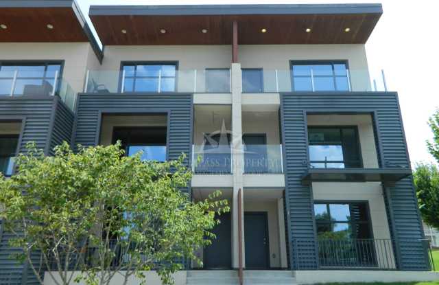 472 Martin St SE Unit 1 Gallery 2