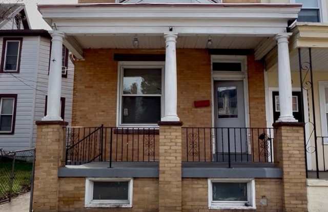 428 MIDDLESEX Street photos photos