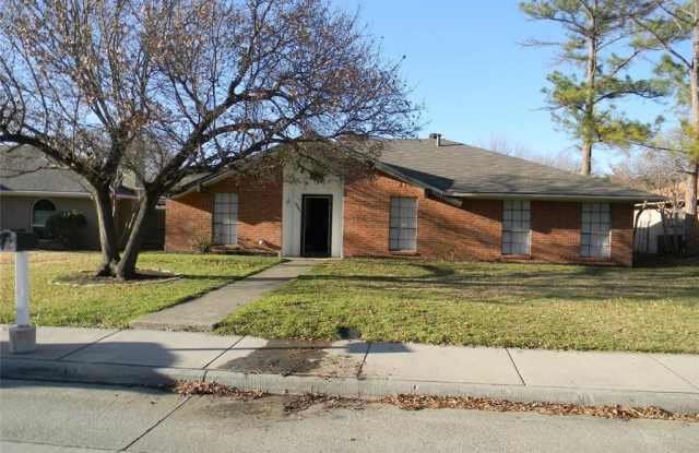 1841 El Paso Street - 1841 El Paso Street, Lewisville, TX 75077