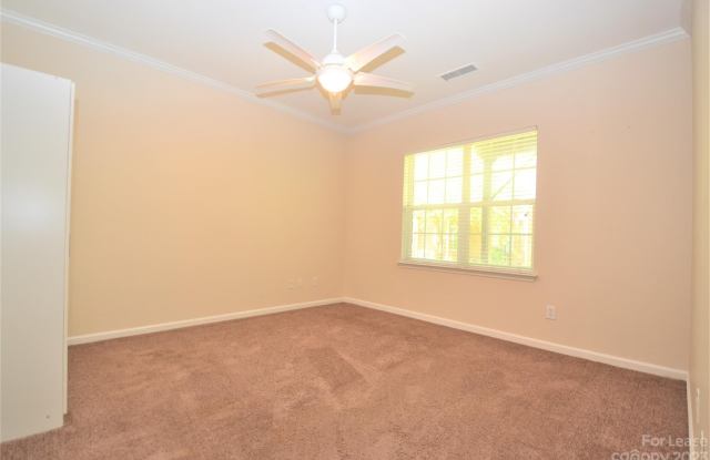 2908 Castleberry Court Gallery 4