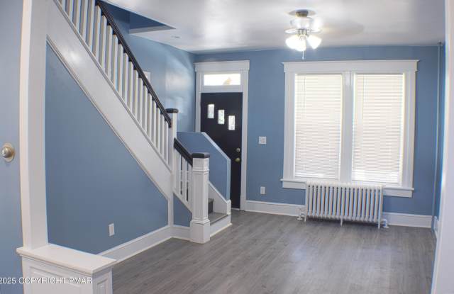 426 adams Street - 426 Adams Street, Pottsville, PA 17901