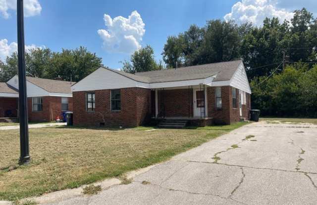 2 Bedroom 1 Bathroom Duplex For Lease Available 10/09/2026 Gallery 1