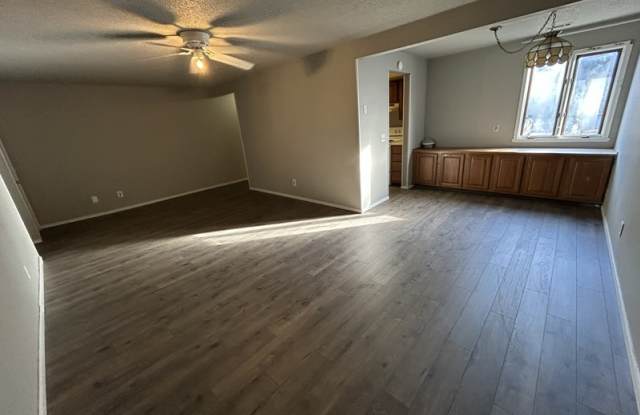 South 7th Street - 405 - 405 South 7th Street, Rogers, AR 72756