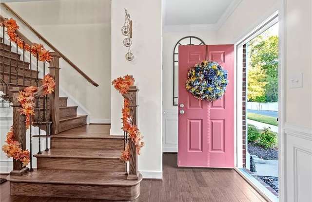 3 Bedroom Townhome in Pebble Lake Community Gallery 4