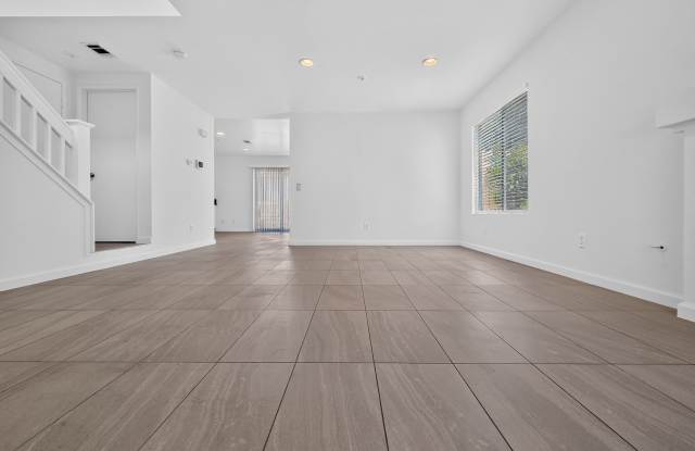 1065 E Broadway photos photos