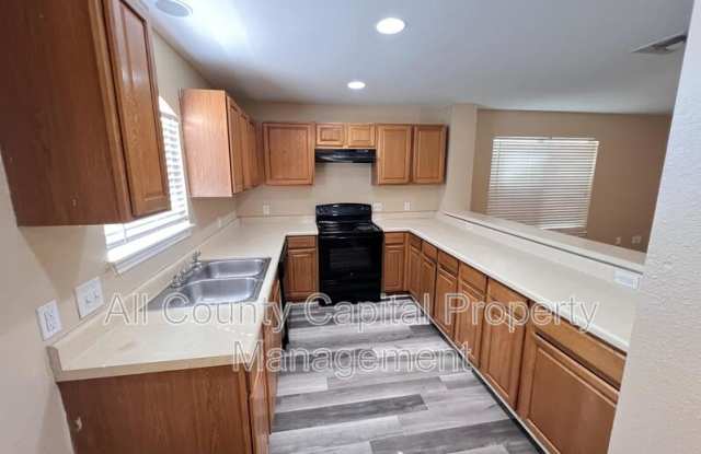10523 Hunters Pond Gallery 4