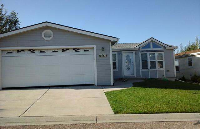 Great 3 Bedroom Ranch Style Home in low maintenance community! photos photos