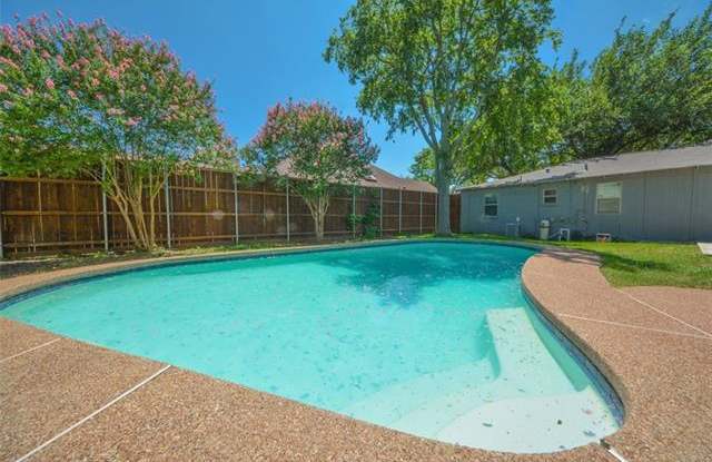17822 Hillcrest Road Gallery 3
