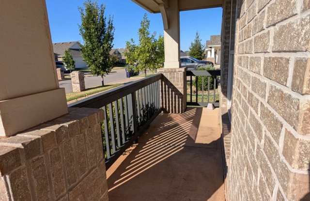 Beautiful Home in a Desirable Edmond Location Gallery 3