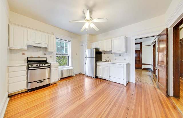 215 PALISADE AVE - 215 Palisade Avenue, Union City, NJ 07087