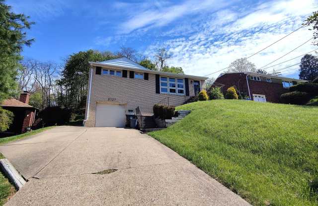 *Beautifully Updated & Modern 3BD/1BA Single Family Home Available in Whitehall* photos photos