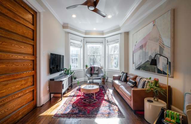 Bloomingdale Townhome | 4 Bed | 3.5  Bath | 2,000 Sf | Fenced-In Backyard | Parking Space w/ EV Charger photos photos