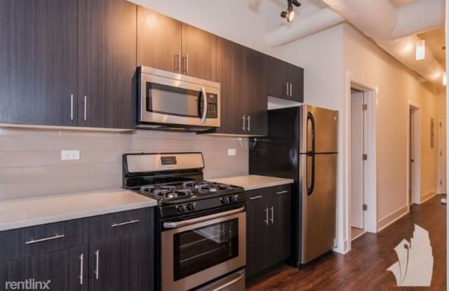 1996 S State Rd 2E - 1996 South State Street, Chicago, IL 60616