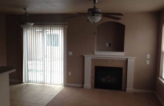 10994 W Garverdale Ln Ste 103 Gallery 2