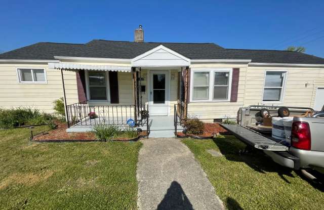 3 Bedroom Convenient to Downtown and A photos photos